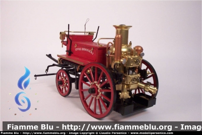 Carro con pompa a vapore Merry Weather
Vigili del Fuoco
Anno 1890 circa
Modello in scala 1:14
