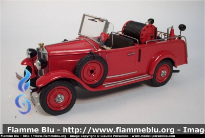 Fiat 514
Vigili del Fuoco
Autocarro leggero - Anno 1930
Modello in scala 1:14
Parole chiave: Fiat 514