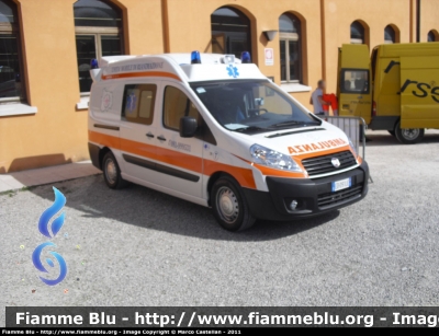Fiat Scudo IV serie
Croce Rosa Ischia Soccorso (NA)
Ambulanza allestimento Orion
Parole chiave: Fiat Scudo_IVserie Ambulanza ProcivExpo_2011