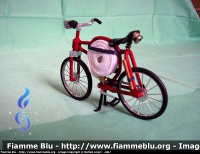 Bicicletta
Vigili del Fuoco
Modello in scala 1/24
