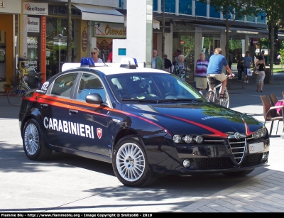 Alfa Romeo 159
Carabinieri
con sistema ProVida
Parole chiave: Alfa-Romeo 159 CC