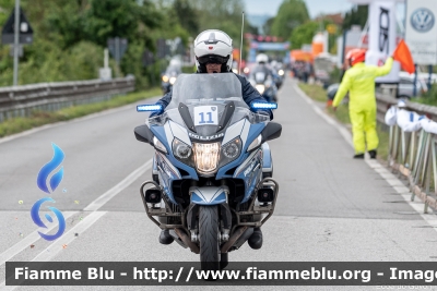 Bmw R1200RT II serie
Polizia di Stato
Polizia Stradale
in scorta al Giro d'Italia 2019
Codice della carovana: 11
Parole chiave: Bmw R1200RT_IIserie