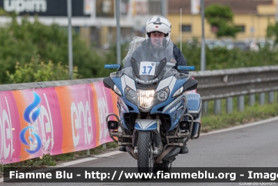 Bmw R1200RT II serie
Polizia di Stato
Polizia Stradale
in scorta al Giro d'Italia 2019
Codice della carovana: 17
Parole chiave: Bmw R1200RT_IIserie