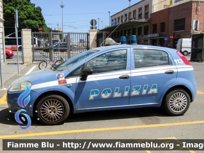 Fiat Grande Punto
Polizia di Stato
Polizia Ferroviaria
Con logo 110° anniversario di specialità
Parole chiave: Fiat Grande_Punto