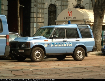 Land Rover Discovery II serie restyle
Polizia di Stato
Reparto Mobile
Polizia F0985
Parole chiave: Land-Rover Discovery_IIserie_Restyle PoliziaF0985