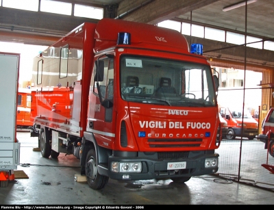 Iveco EuroCargo 75E15 II serie
Vigili del Fuoco
Comando Provinciale di Torino
Nucleo NBCR
VF 23790
Parole chiave: Iveco EuroCargo_75E15_IIserie VF23790