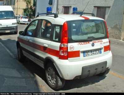 Fiat Nuova Panda 4x4
Polizia Municipale Collesalvetti
Parole chiave: Fiat Nuova_Panda PM_Collesalvetti