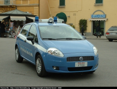 Fiat Grande Punto
Polizia di Stato
Polizia F7159
Parole chiave: Fiat Grande_Punto PoliziaF7159