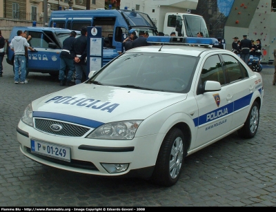 Ford Mondeo II serie
Republika Slovenija - Repubblica Slovena
Policija - Polizia
Parole chiave: Ford Mondeo_IIserie Festa_della_Polizia_2008
