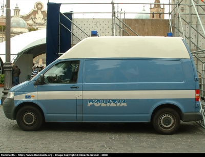 Volkswagen Transporter T5
Polizia Stradale
Polizia F5585
Parole chiave: Volkswagen Transporter_T5 PoliziaF5585 Festa_della_Polizia_2008