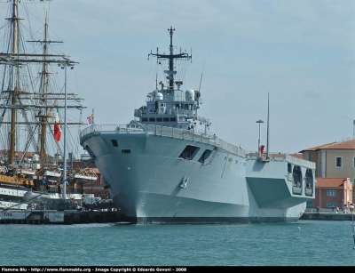 Nave L9893 "San Marco"
Marina Militare Italiana
Parole chiave: Nave_L9893 San_Marco