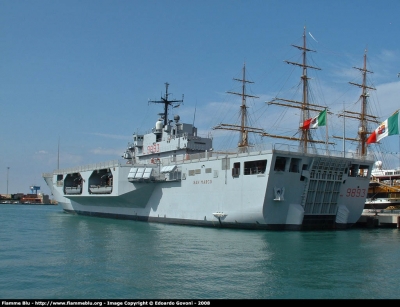 Nave L9893 "San Marco"
Marina Militare Italiana
Nave "San Marco"
Parole chiave: Nave_L9893 San_Marco