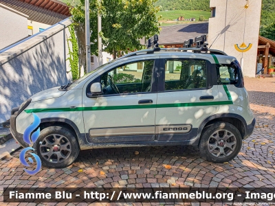 Fiat Nuova Panda 4X4 II serie
Servizio Forestale Provincia autonoma di Bolzano
Forsdienst Autonome Provinz Bozen
Servisc al Bosch Provinzia autonoma de Balsan
CF FD 08M
Parole chiave: Fiat Nuova_Panda_4X4_IIserie CFFD08M