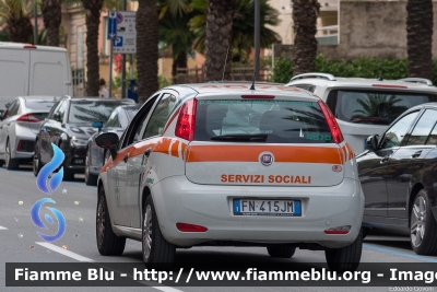 Fiat Punto IV serie
Pubblica Assistenza Croce Verde Chiavarese (GE)
Allestita AVS
Codice Automezzo: 4070
Parole chiave: Fiat Punto_IVserie