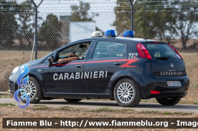 Fiat Punto VI serie
Carabinieri
Polizia Militare presso Aeronautica Militare Italiana
36° Stormo
AM CR 400
Parole chiave: Fiat Punto_VIserie AMCR400