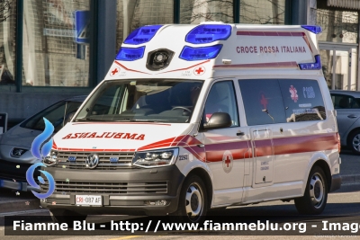 Volkswagen Transporter T6
Croce Rossa Italiana 
Gruppo Valle di Ledro (TN)
Allestimento EDM
CRI 087 AF
Parole chiave: Volkswagen Transporter_T6 CRI087AF Ambulanza Civil_Protect_2018