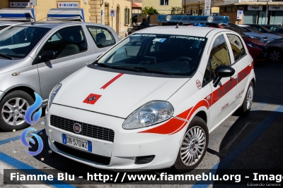 Fiat Grande Punto
33 - Polizia Municipale Cascina (PI)
Allestito Ciabilli
Parole chiave: Fiat Grande_Punto