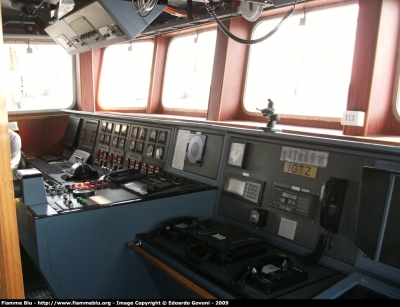 Pattuggliatore d'altura CP 906
Guardia Costiera
Nave "O. Corsi"
particolare della plancia
Parole chiave: Pattugliatore_d'Altura CP906