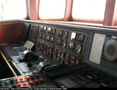 Pattuggliatore d'altura CP 906
Guardia Costiera
Nave "O. Corsi"
particolare della plancia, lato comando motori
Parole chiave: Pattugliatore_d'Altura CP906