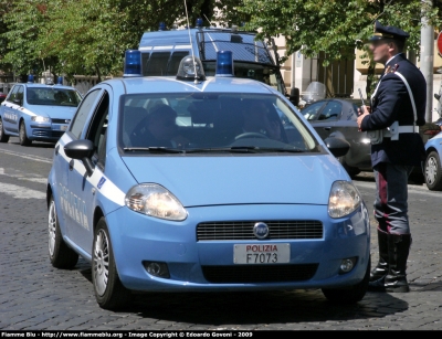 Fiat Grande Punto
Polizia di Stato
Polizia Stradale
POLIZIA F7073
Parole chiave: Fiat Grande_Punto PoliziaF7073 Festa_della_Polizia_2009