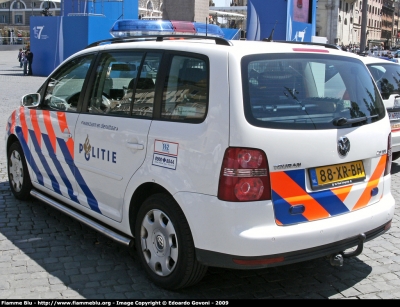 Volkswagen Touran II serie
Nederland - Paesi Bassi
Politie
Gelderland-Zuid Zone
Parole chiave: Volkswagen Touran_IIserie Festa_della_Polizia_2009
