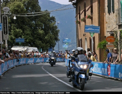 Bmw r850rt II serie
Polizia di Stato
Polizia Stradale in scorta al Giro D'Italia 2009
Parole chiave: Bmw r850rt_IIserie Polizia Giro_d'Italia_2009