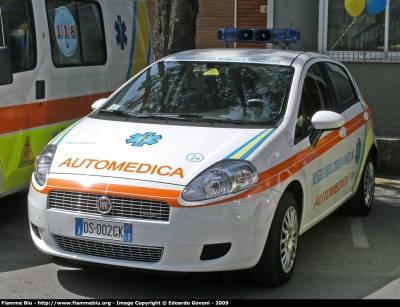 Fiat Grande Punto
Misericordia di Borgo a Mozzano
Parole chiave: Fiat Grande_Punto 118_Lucca Automedica Misericordia_Borgo_a_Mozzano