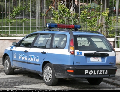 Fiat Marea Weekend I serie
Polizia di Stato
Polizia Stradale
con Radiogoniometro
POLIZIA E1178
Parole chiave: Fiat Marea_Weekend_Iserie PoliziaE1178 Festa_della_Repubblica_2009