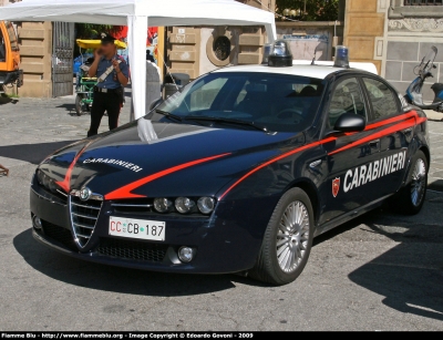 Alfa Romeo 159
Carabinieri
CC CB 187
Parole chiave: Alfa-Romeo 159 CCCB187 Giornate_della_Protezione_Civile_Pisa_2009