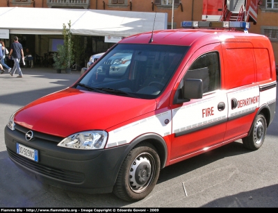 Opel Combo III serie
Allied Force in Italy
Camp Darby (Pisa)
Fire Department
Parole chiave: Opel Combo_IIIserie Giornate_della_Protezione_Civile_Pisa_2009
