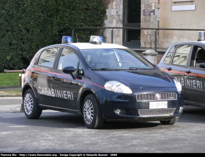 Fiat Grande Punto
Carabinieri
Seconda fornitura con nuovo sistema di lampeggianti
CC CP 718
Parole chiave: Fiat Grande_Punto CCCP718