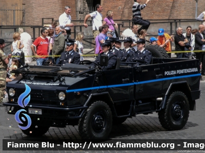 Iveco VM90
Polizia Penitenziaria
Automezzo Utilizzato nelle Cerimonie Ufficiali
POLIZIA PENITENZIARIA 874 AD
Parole chiave: Iveco VM90 POLIZIAPENITENZIARIA874AD