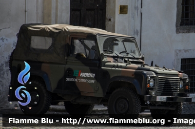 Land-Rover Defender 90
Esercito Italiano
Operazione Strade Sicure
EI BB 338
Parole chiave: Land-Rover Defender_90 EIBB338