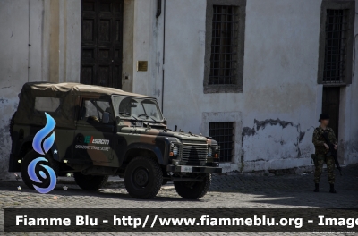 Land-Rover Defender 90
Esercito Italiano
Operazione Strade Sicure
EI BB 338
Parole chiave: Land-Rover Defender_90 EIBB338