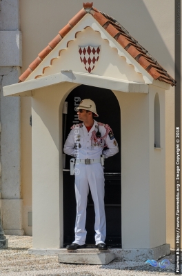 Divisa
Principatu de Múnegu - Principauté de Monaco - Principato di Monaco
Carabiniers du Prince
