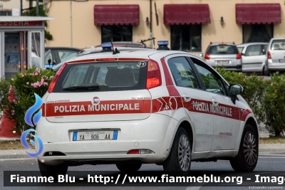 Fiat Grande Punto
11 - Polizia Municipale Viareggio
POLIZIA LOCALE YA 906 AA
*con nuovi lampeggianti*
Parole chiave: Fiat Grande_Punto POLIZIALOCALEYA906AA