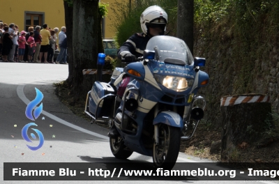 Bmw R850RT II serie
Polizia di Stato
Polizia Stradale
in scorta al Giro d'Italia 2015
Parole chiave: Bmw R850RT_IIserie Giro_Italia_2015