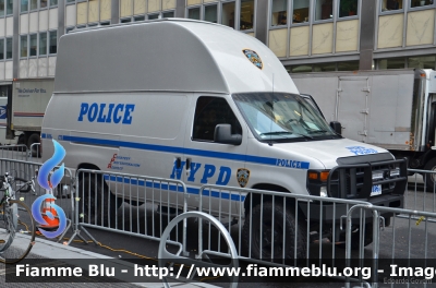 Ford E-Series
United States of America - Stati Uniti d'America
New York Police Department (NYPD)
Counter Terrorism Bureau
Parole chiave: Ford E-Series