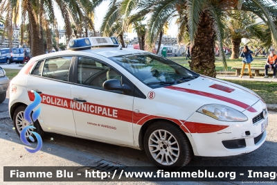 Fiat Nuova Bravo
Polizia Municipale Viareggio (LU)
POLIZIA LOCALE YA 903 AA
Parole chiave: Fiat Nuova_Bravo POLIZIALOCALEYA903AA
