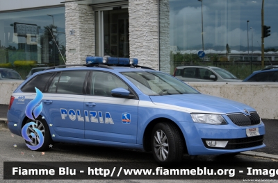 Skoda Octavia Wagon IV serie
Polizia di Stato
Polizia Stradale in servizio sulla rete autostradale di Autostrade per l'Italia (A1 Milano - Napoli)
POLIZIA H8180
Parole chiave: Skoda Octavia_Wagon_IVserie POLIZIAH8180