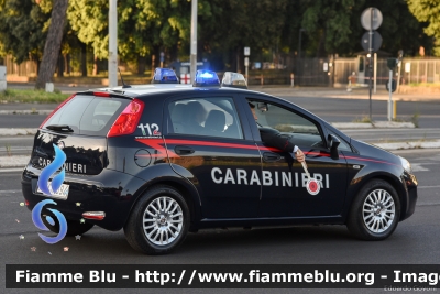 Fiat Punto VI serie
Carabinieri
Polizia Militare presso Aeronautica Militare
AM CR 394
Parole chiave: Fiat Punto_VIserie AMCR394 Festa_della_Repubblica_2018
