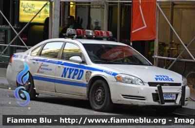 Chevrolet Impala
United States of America - Stati Uniti d'America
New York Police Department (NYPD)
Fleet Services Division
Parole chiave: Chevrolet Impala