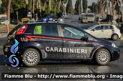 Fiat Punto VI serie
Carabinieri
CC DI 785
Parole chiave: Fiat Punto_VIserie CCDI785 festa_della_repubblica_2015