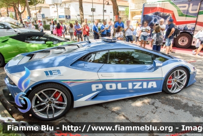 Lamborghini Huracán LP 610-4
Polizia di Stato
Polizia Stradale
POLIZIA M2658
Parole chiave: Lamborghini Huracán_LP_610-4 POLIZIAM2658 Valore_Tricolore_2019
