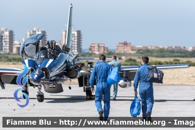 Aermacchi MB339PAN
Aeronautica Militare Italiana
313° Gruppo Addestramento Acrobatico
Stagione esibizioni 2021
Festa della Repubblica
Parole chiave: Aermacchi MB339PAN
