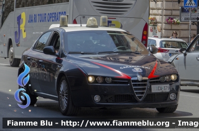 Alfa-Romeo 159
Carabinieri
Nucleo Radiomobile
con stemma del Bicentenario
CC CA 379
Parole chiave: Alfa-Romeo 159 CCCA379 Festa_della_Republica_2014