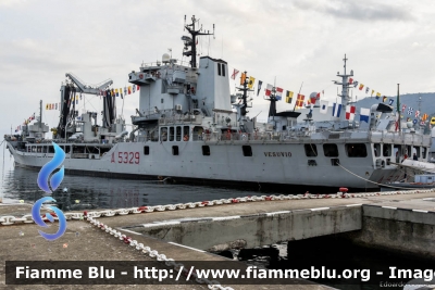 Nave A 5329 "Vesuvio" 
Marina Militare Italiana
Nave Rifornimento di Squadra
Classe Stromboli
Parole chiave: Festa_Forze_Armate_2017