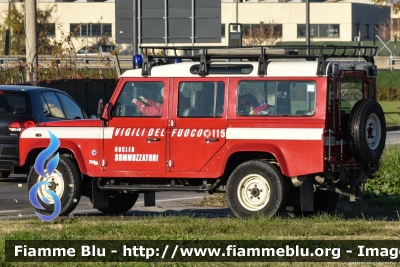 Land-Rover Defender 110
Vigili del Fuoco
Nucleo Sommozzatori di Bologna
VF 21048
Parole chiave: Land-Rover Defender_110 VF21048 Santa_Barbara_2017