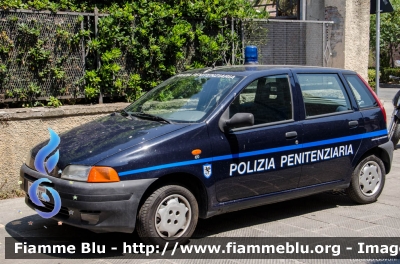 Fiat Punto I serie
Polizia Penitenziaria
Autovettura Utilizzata dal Nucleo Radiomobile per i Servizi Istituzionali
POLIZIA PENITENZIARIA 658 AC
Parole chiave: Fiat Punto_Iserie POLIZIAPENITENZIARIA658AC