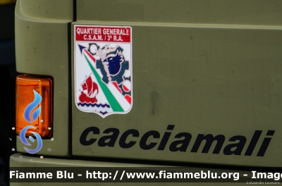 Iveco Cacciamali 100E21
Aeronautica Militare Italiana
quartier generale del C.S.A.M./3° R.A.
AM CC 367
Parole chiave: Iveco Cacciamali 100E21 AMCC367